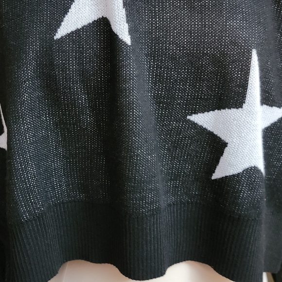 Sweater - Picture 4 of 5